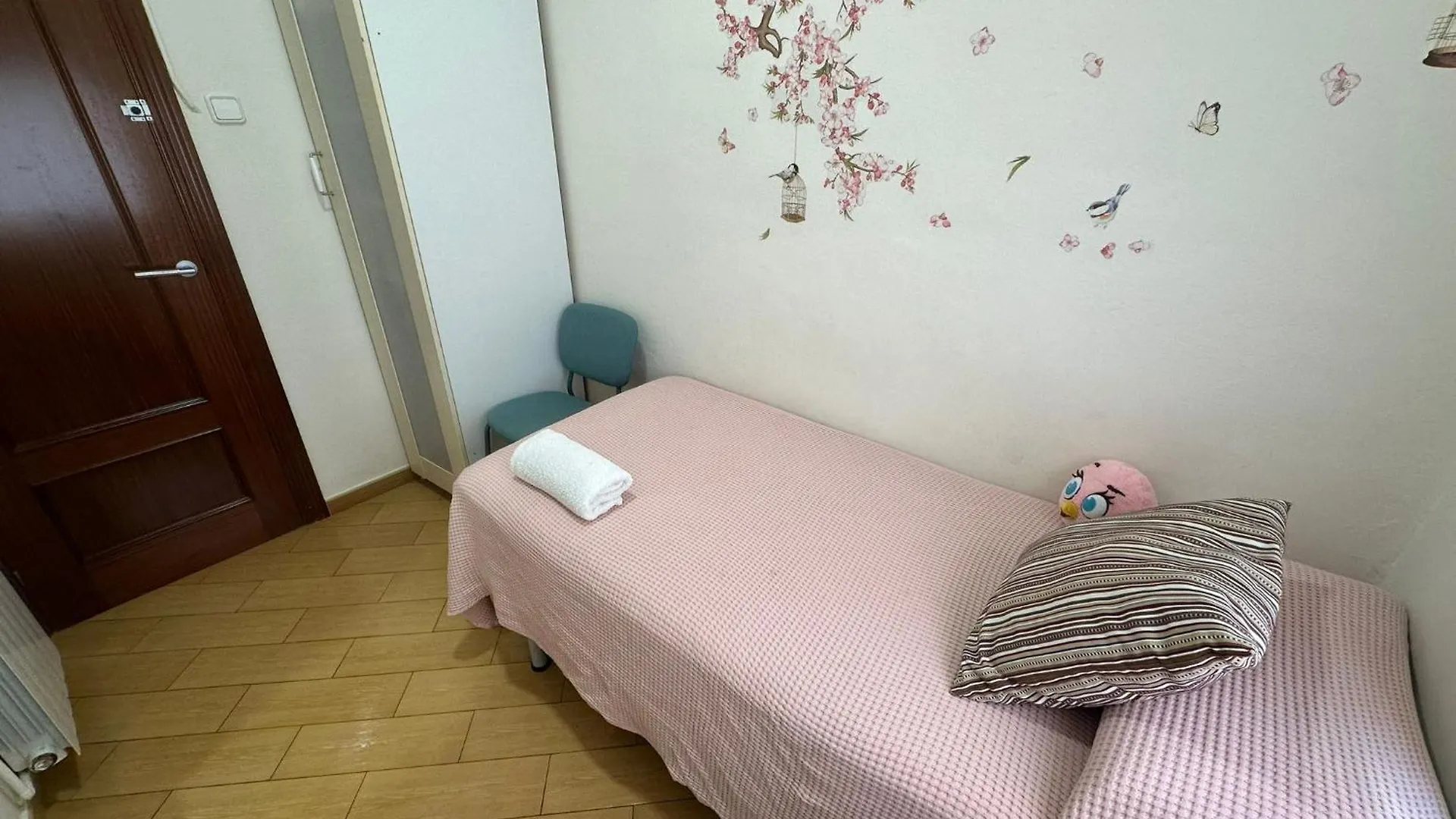 Valencia Habitaciones Βαρκελώνη Bed and Breakfast